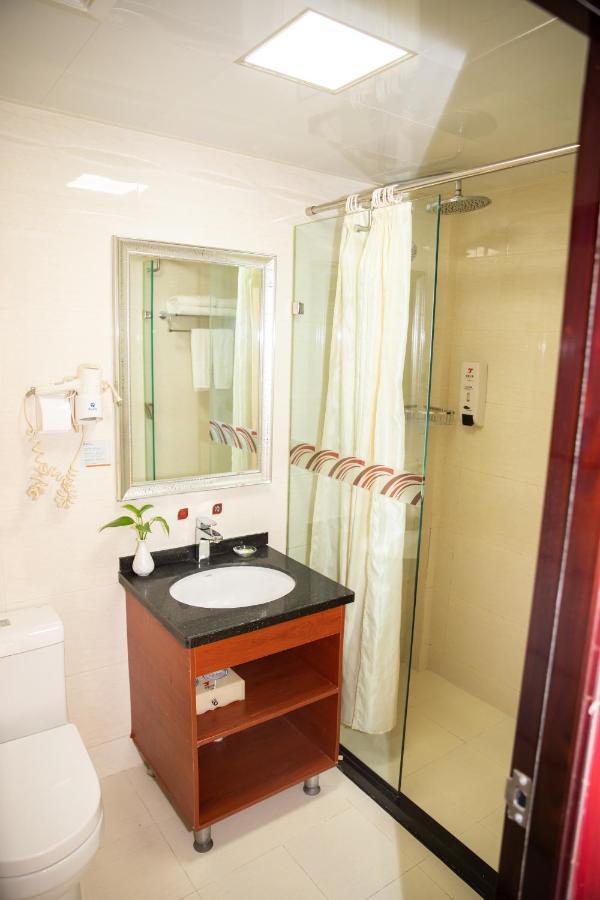 Meiyuan Hotel 2*